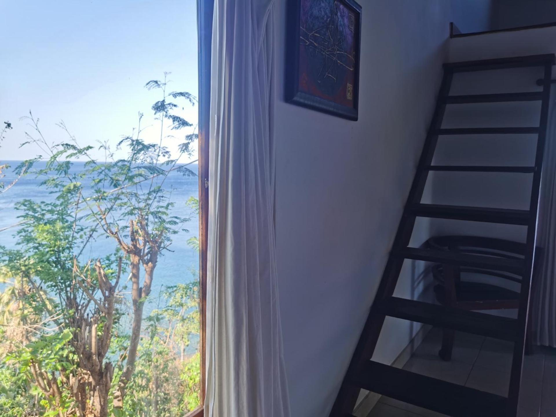 Wawa Wewe Rock Otel Amed Dış mekan fotoğraf